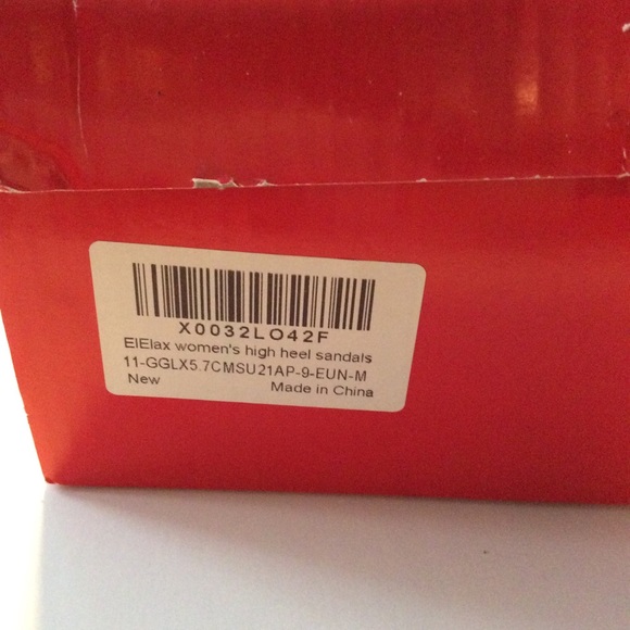 ElElax Nude Suede Heels, Size 9 - Picture 10 of 10